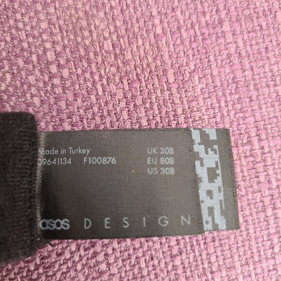 30B ASOS DESIGN ditsy floral & lace underwire bra in black - Picture 9 of 9